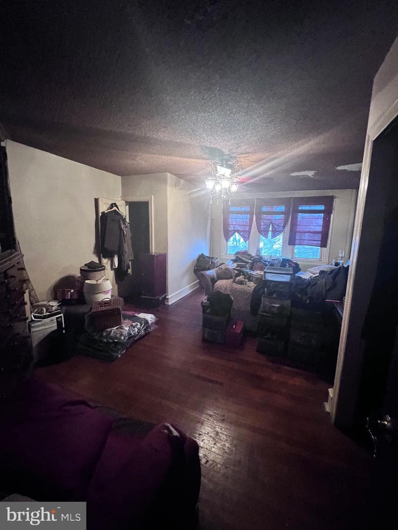 5221 W Berks Street photo 12