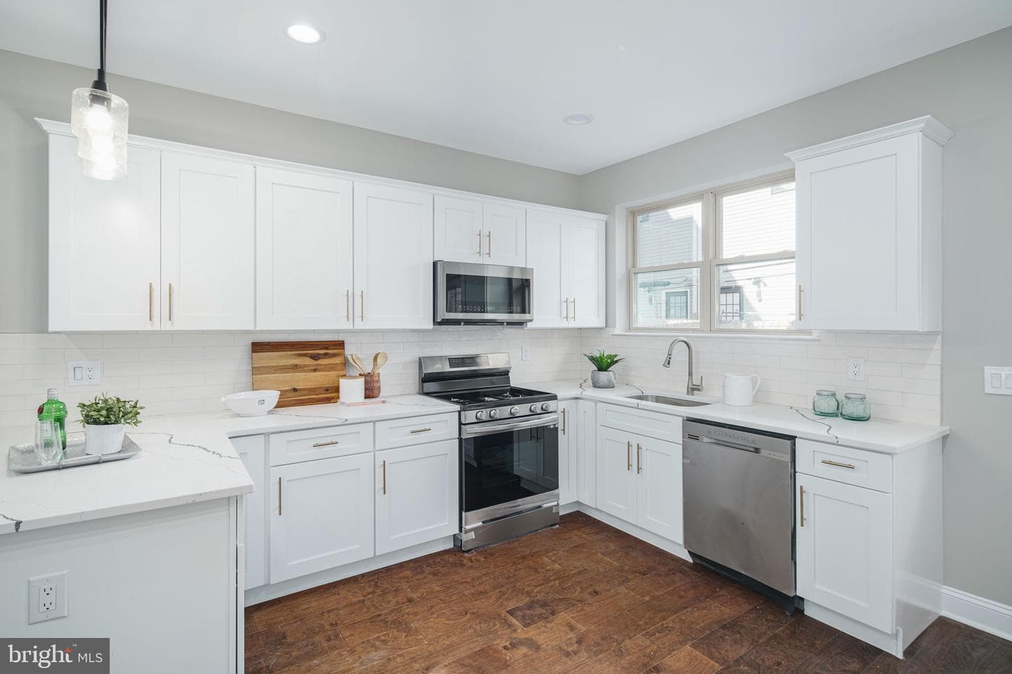 1719 W Seybert St photo 18