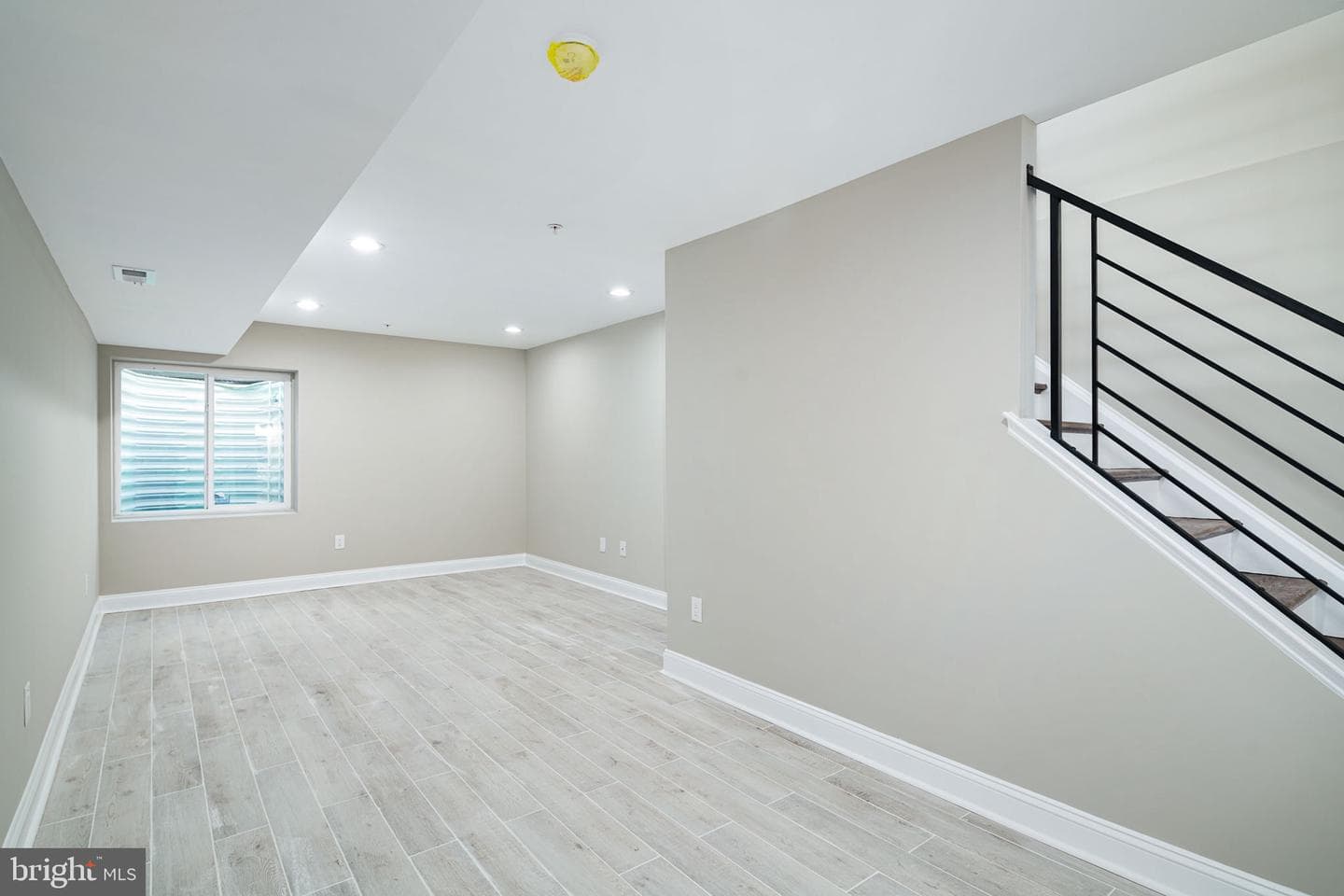 1719 W Seybert St photo 6