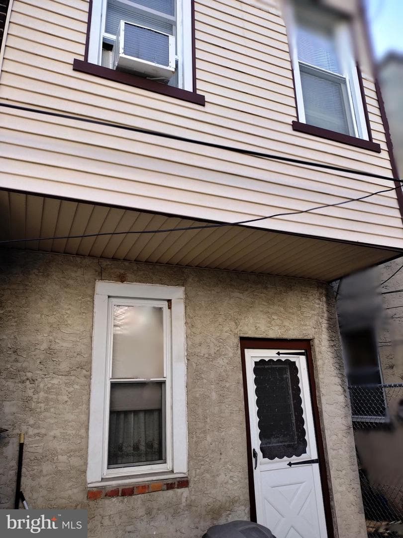 2529 N Gratz Street N photo 9
