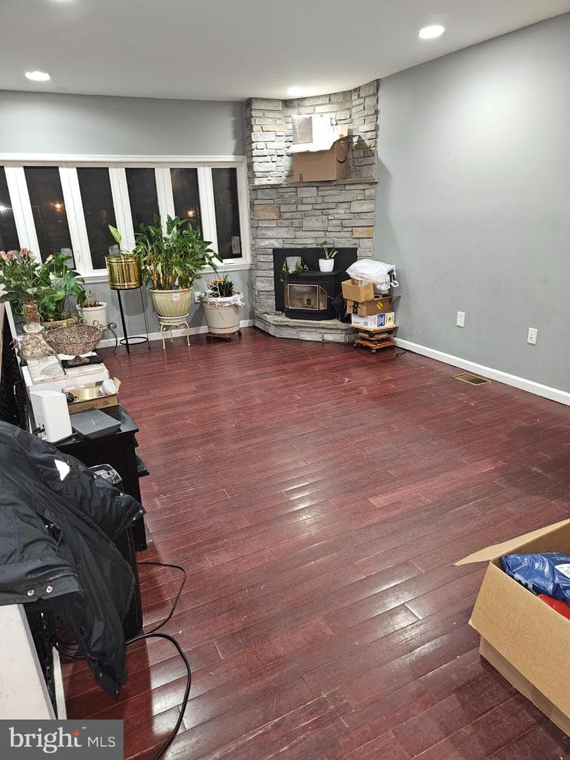 326 E Meehan Avenue photo 23