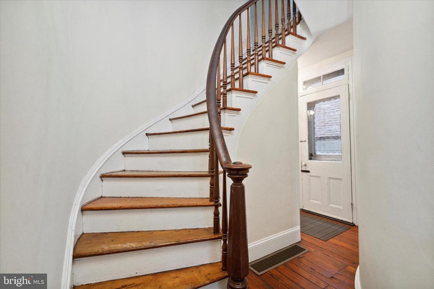 2032 Cherry Street photo 20