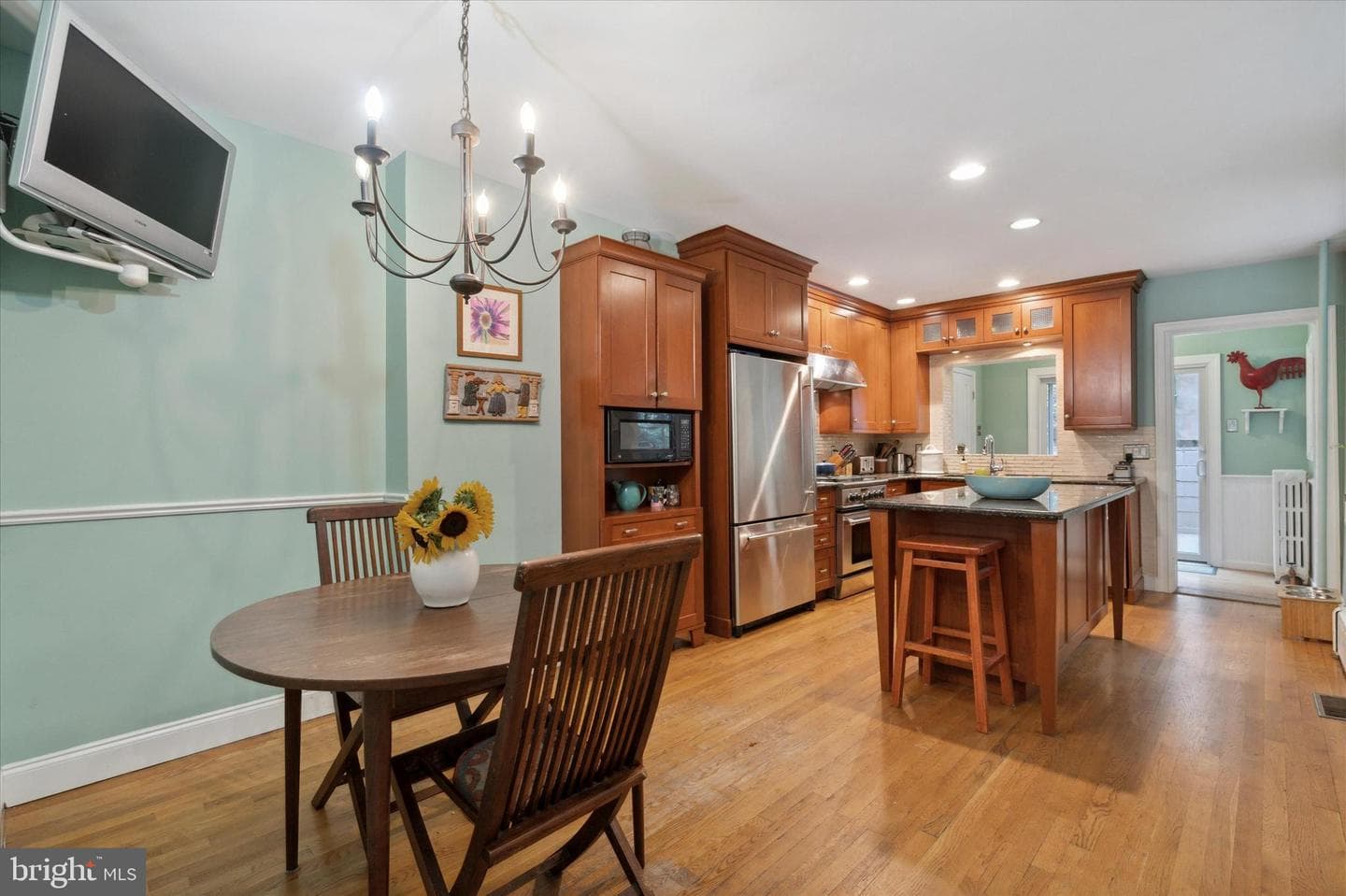 2032 Cherry Street photo 9