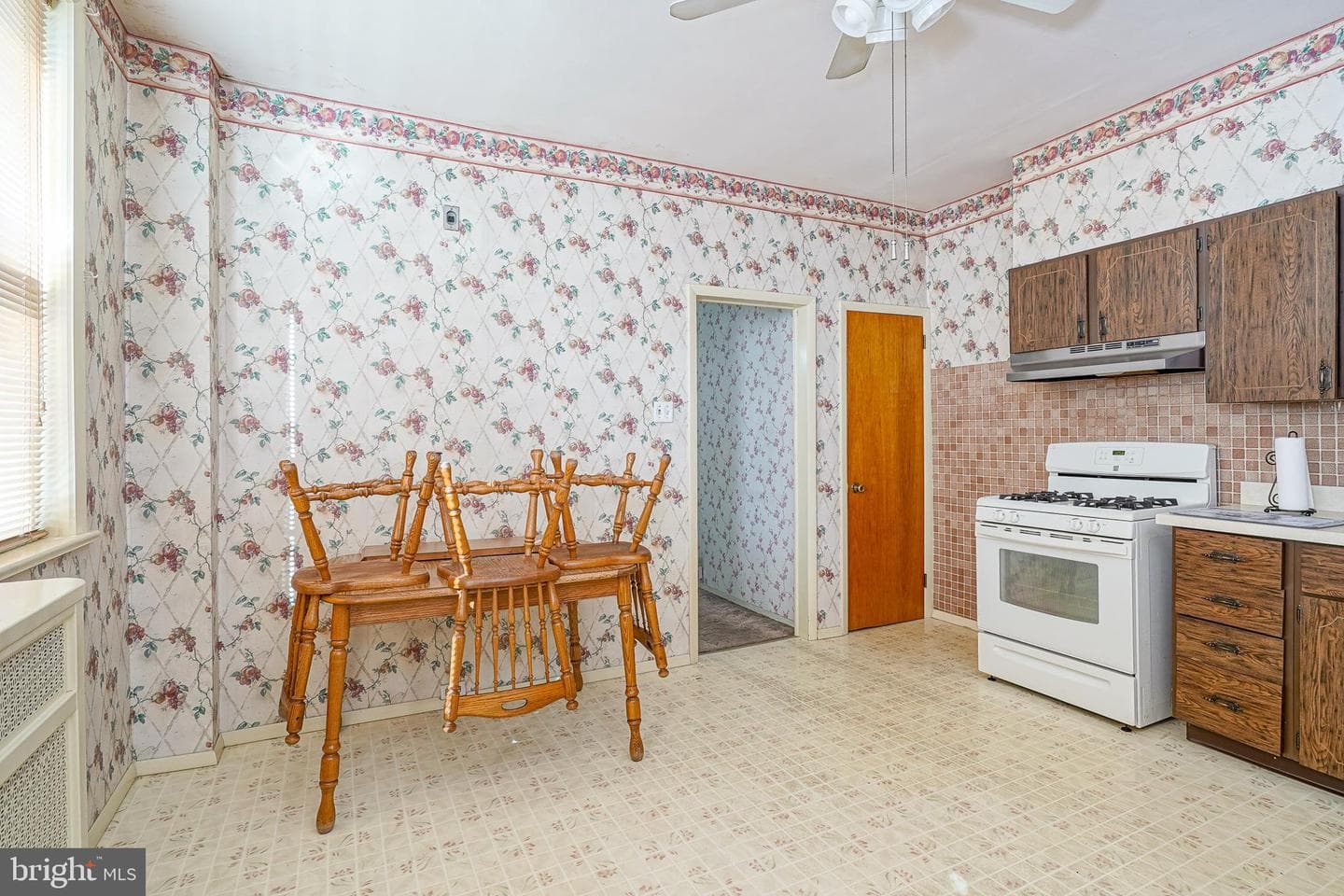 4489 E Thompson Street photo 12