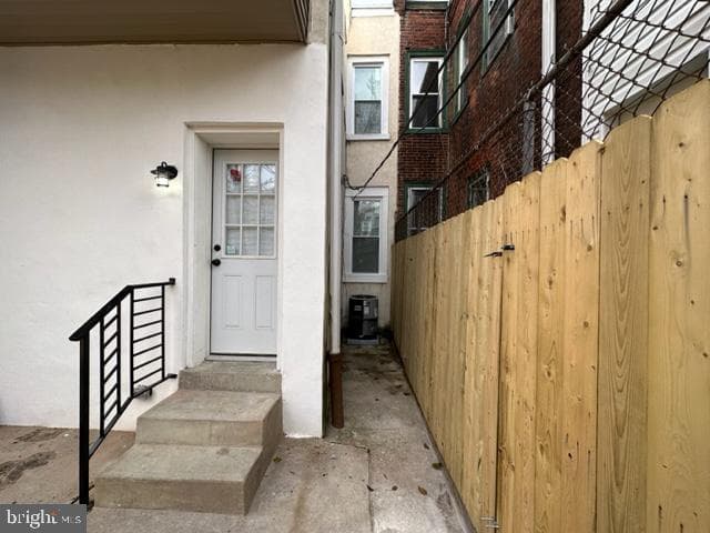 1336 N Hollywood Street photo 52