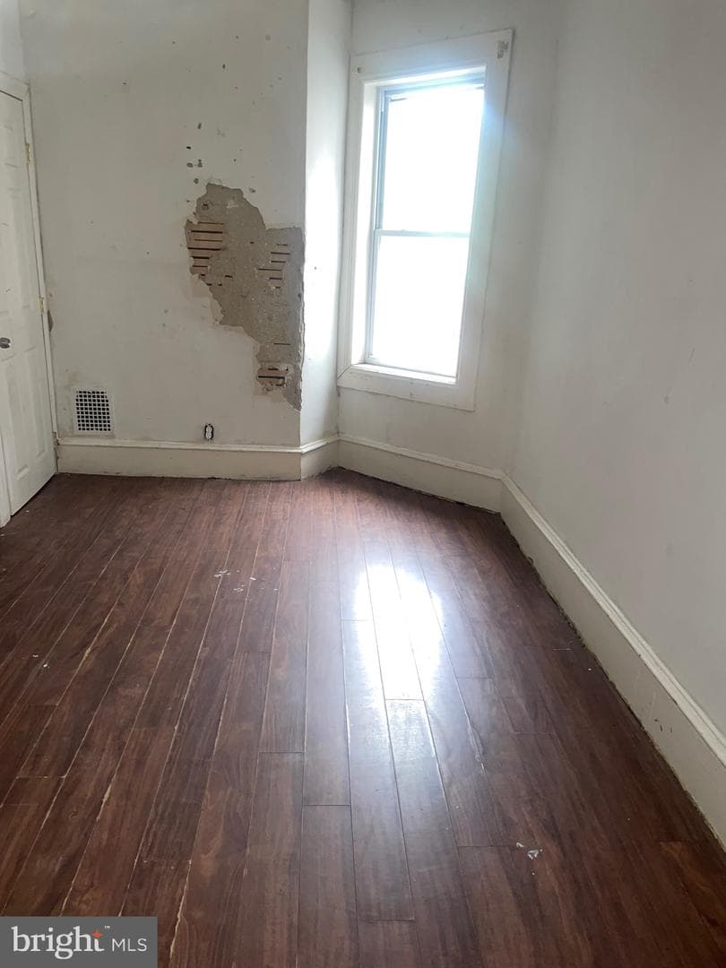38 S Cecil Street photo 8