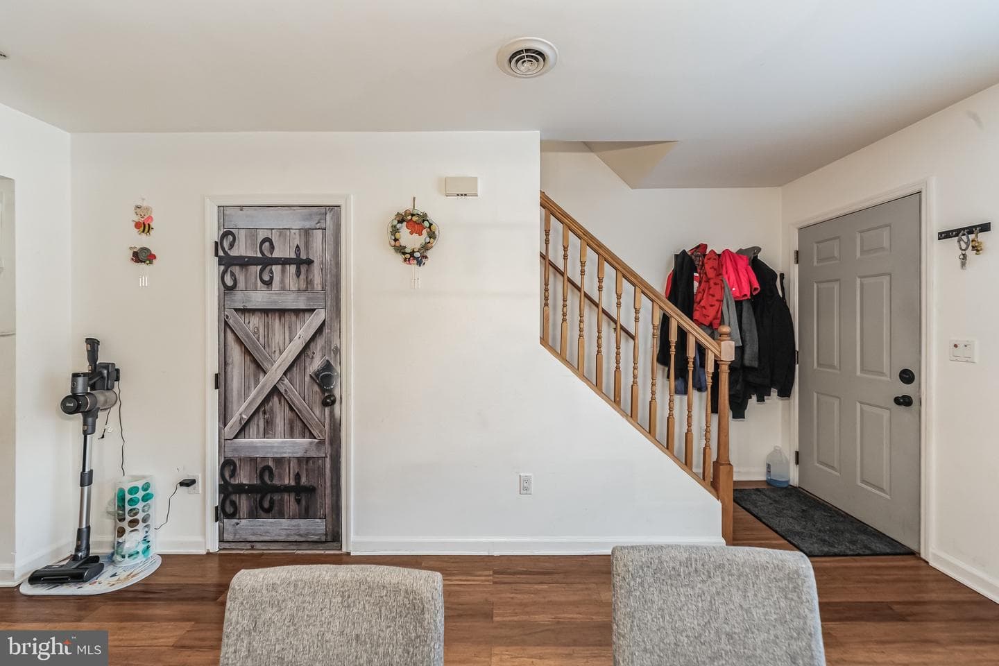3572 Edgemont Street photo 4