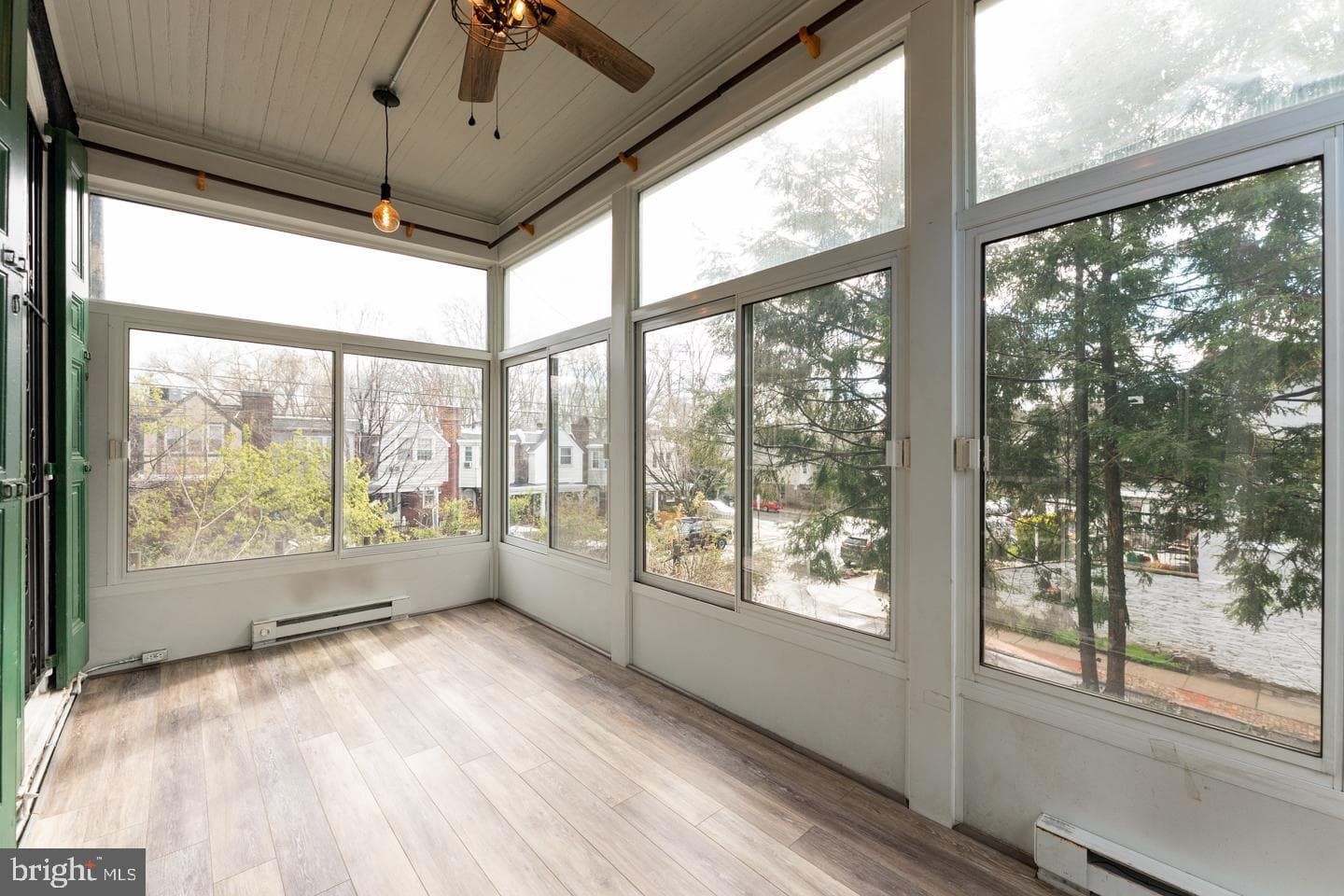 3401 Ainslie Street photo 10