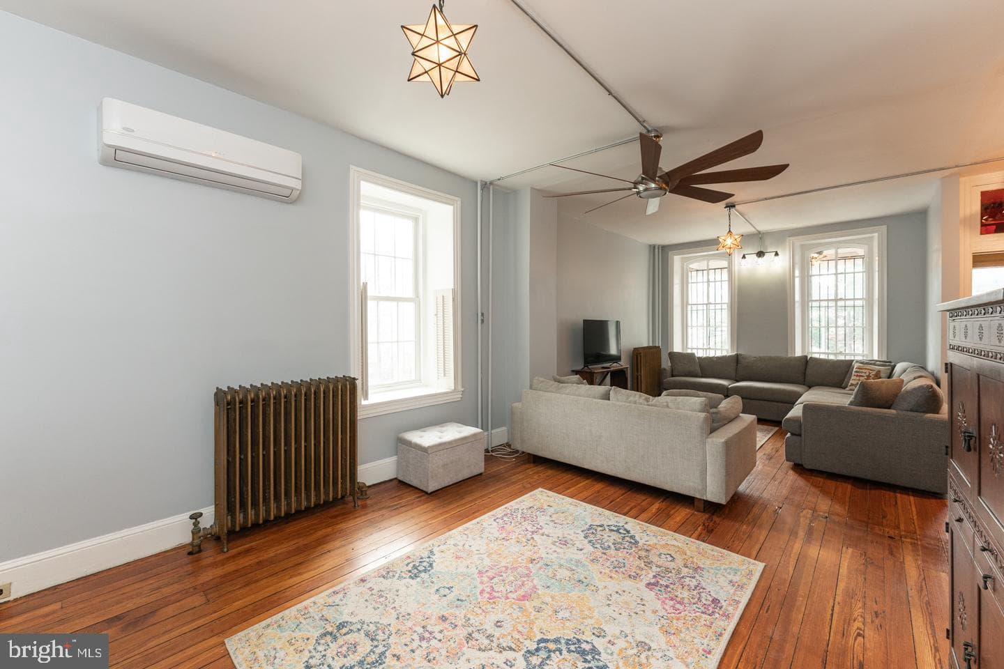 3401 Ainslie Street photo 12