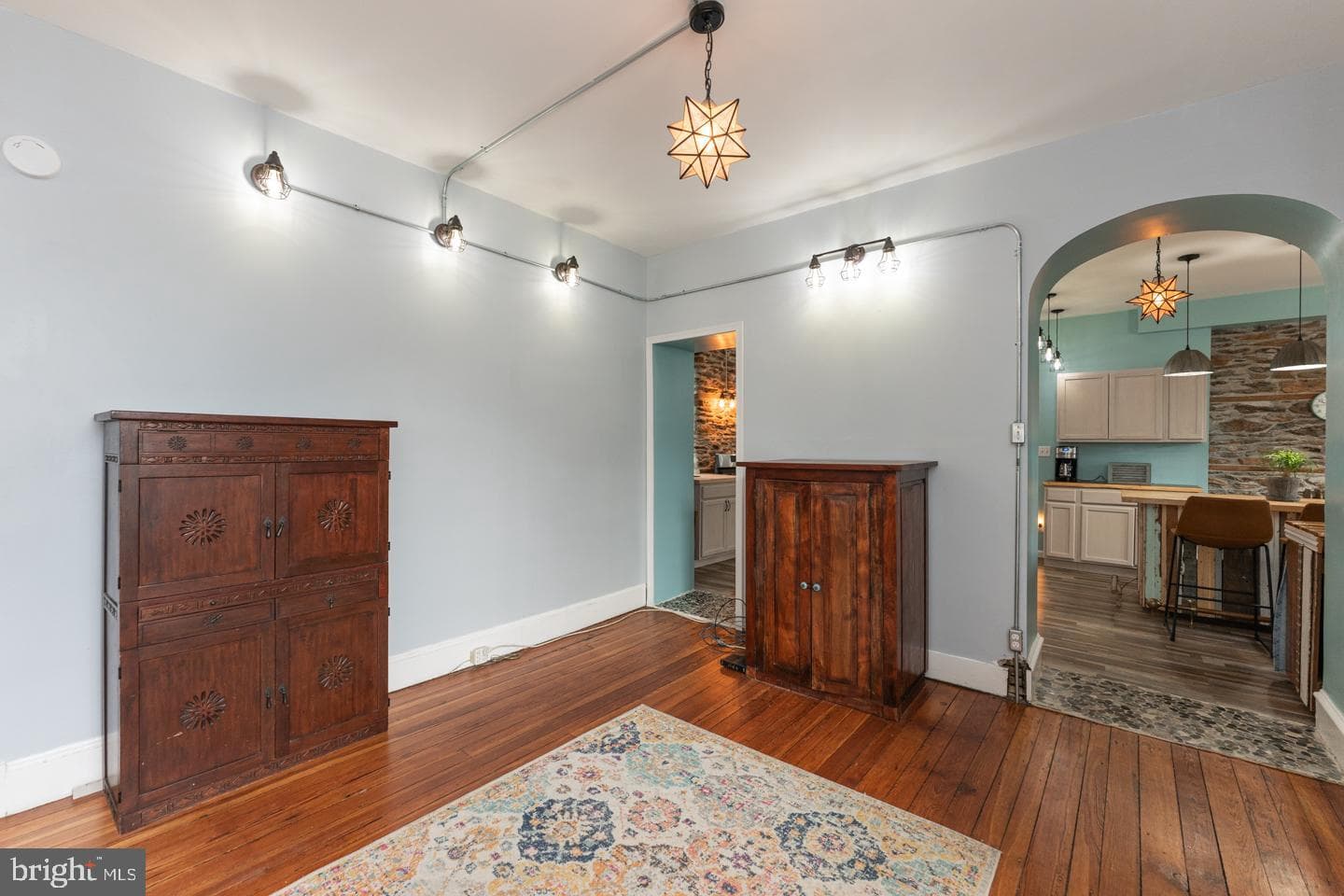 3401 Ainslie Street photo 14