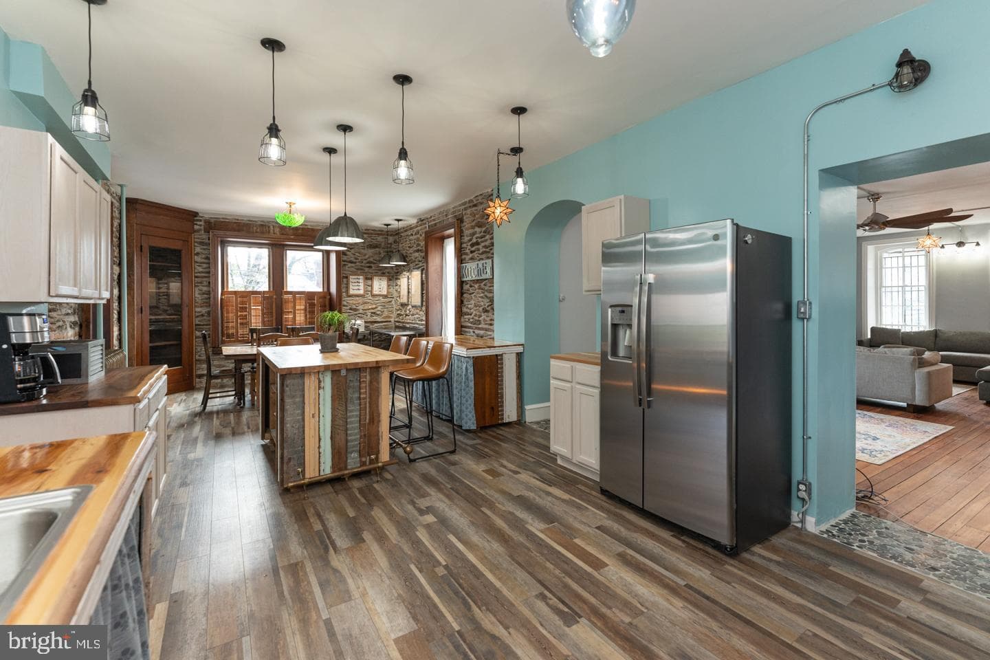 3401 Ainslie Street photo 20