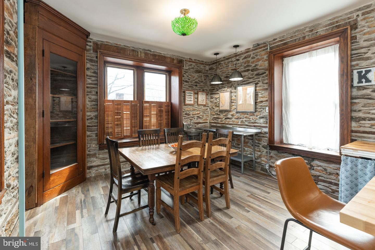 3401 Ainslie Street photo 24