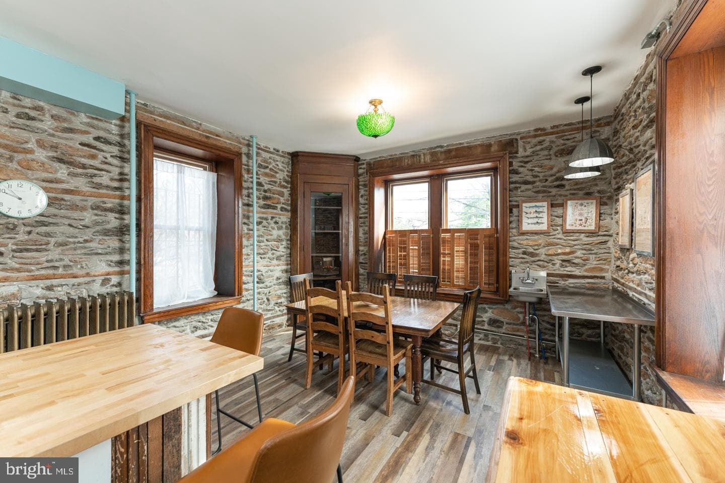 3401 Ainslie Street photo 28