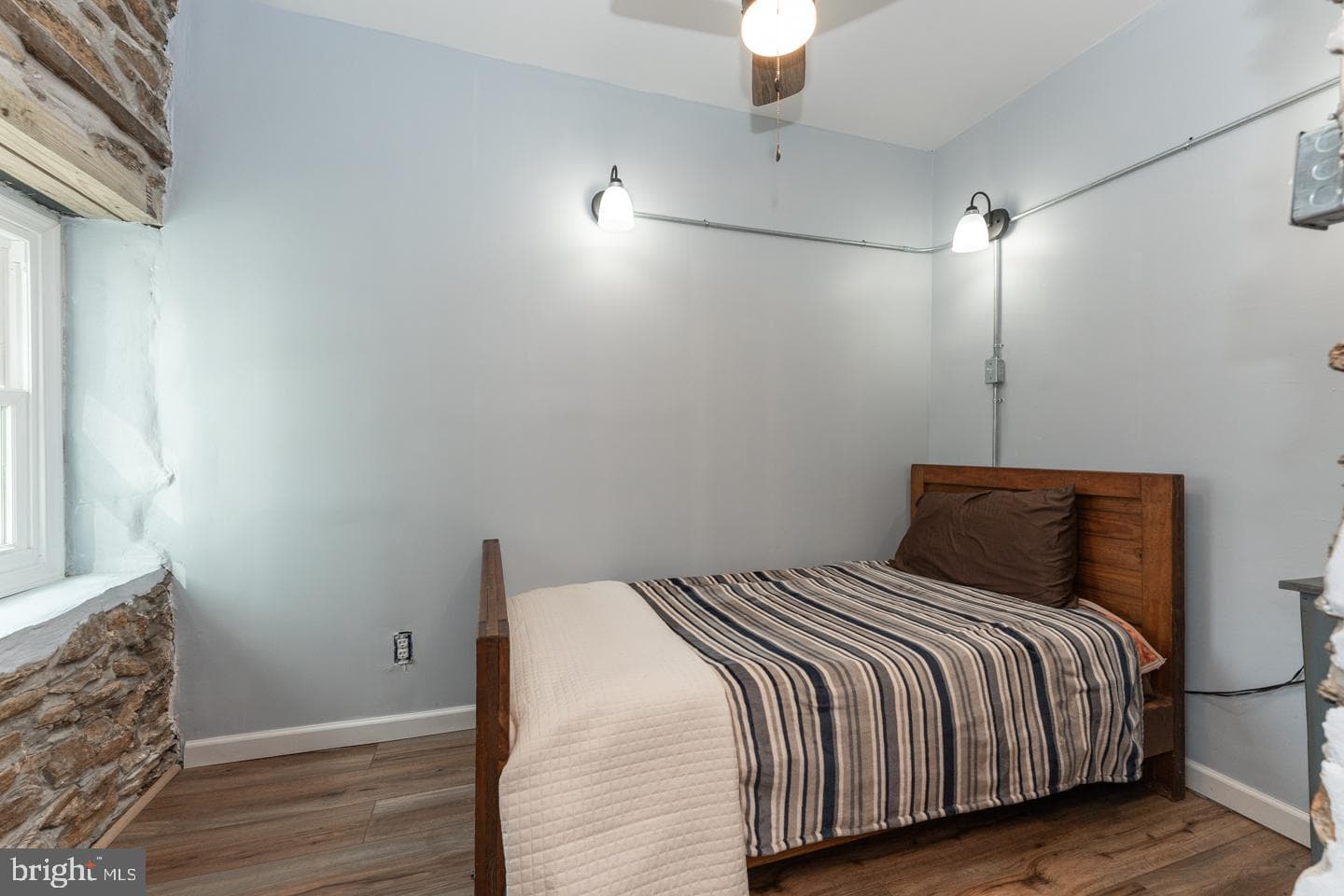 3401 Ainslie Street photo 33