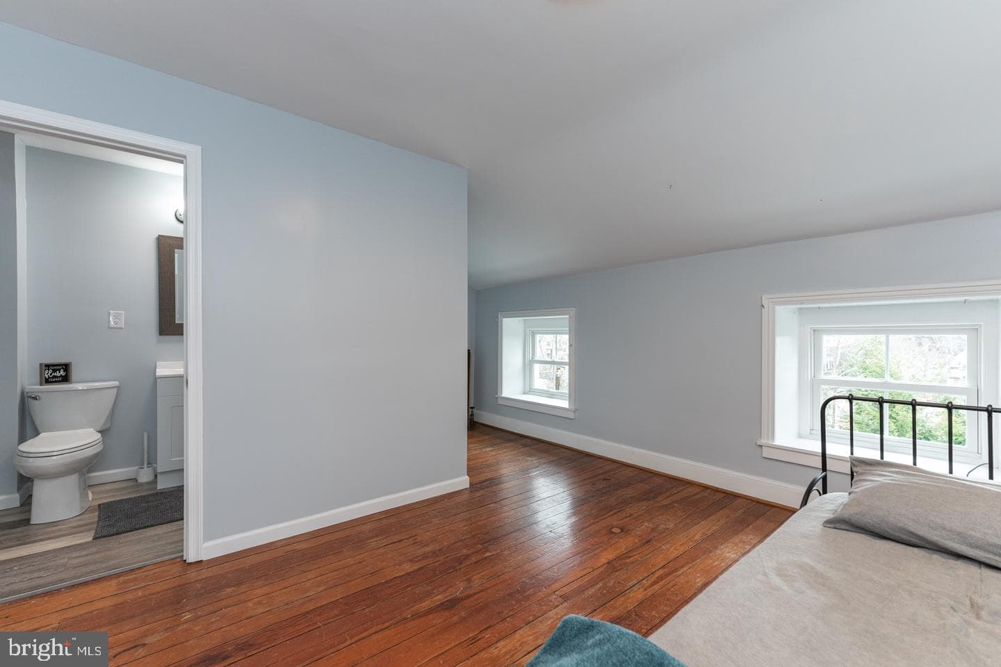 3401 Ainslie Street photo 53