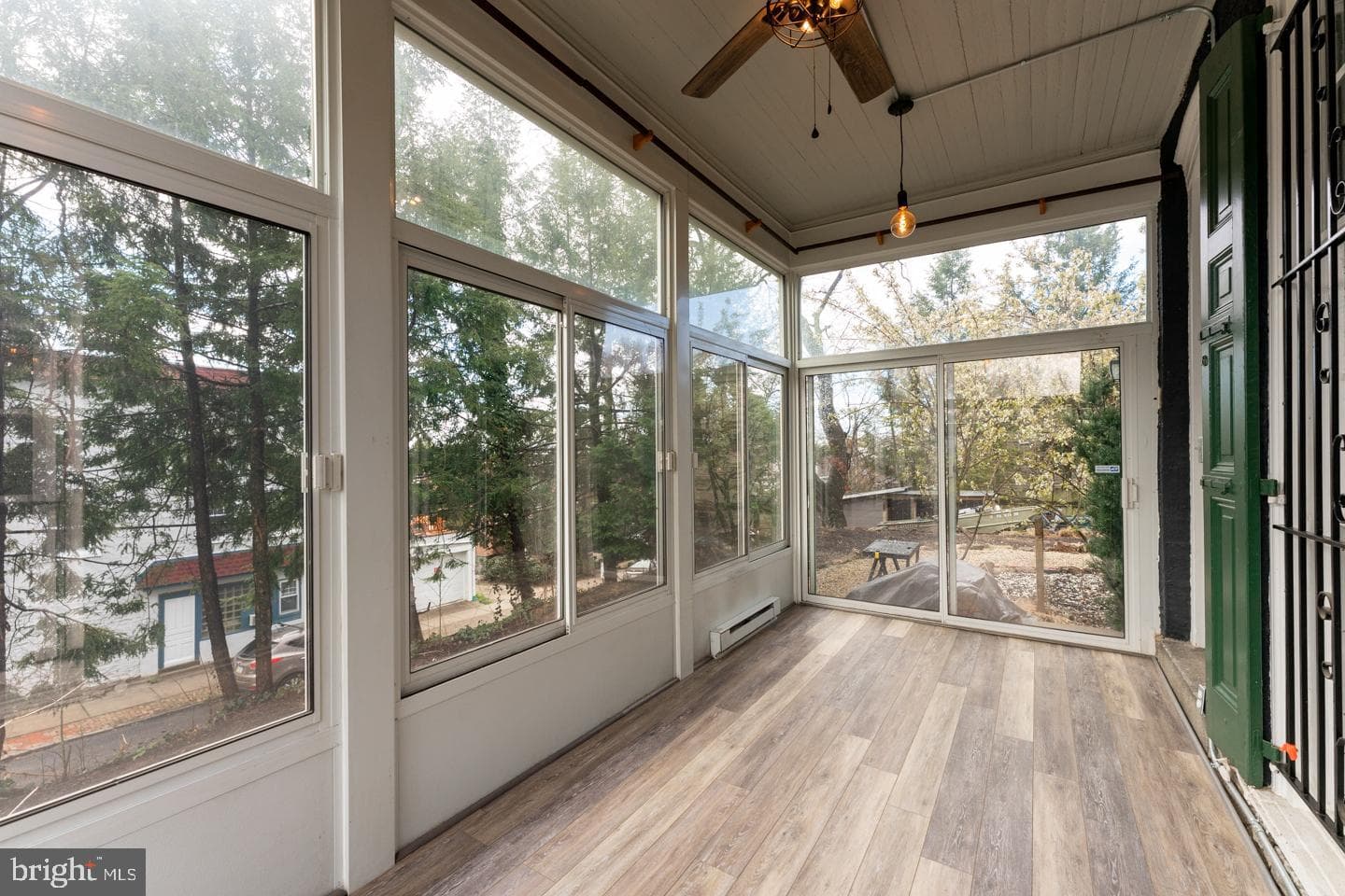 3401 Ainslie Street photo 7