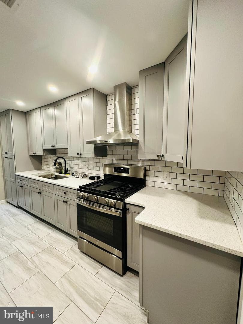 2758 Plum Street photo 25