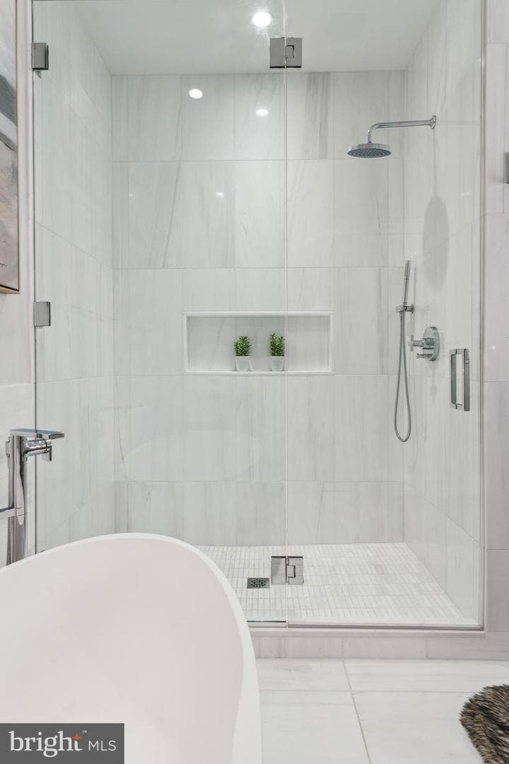 301 S Broad #802 photo 14