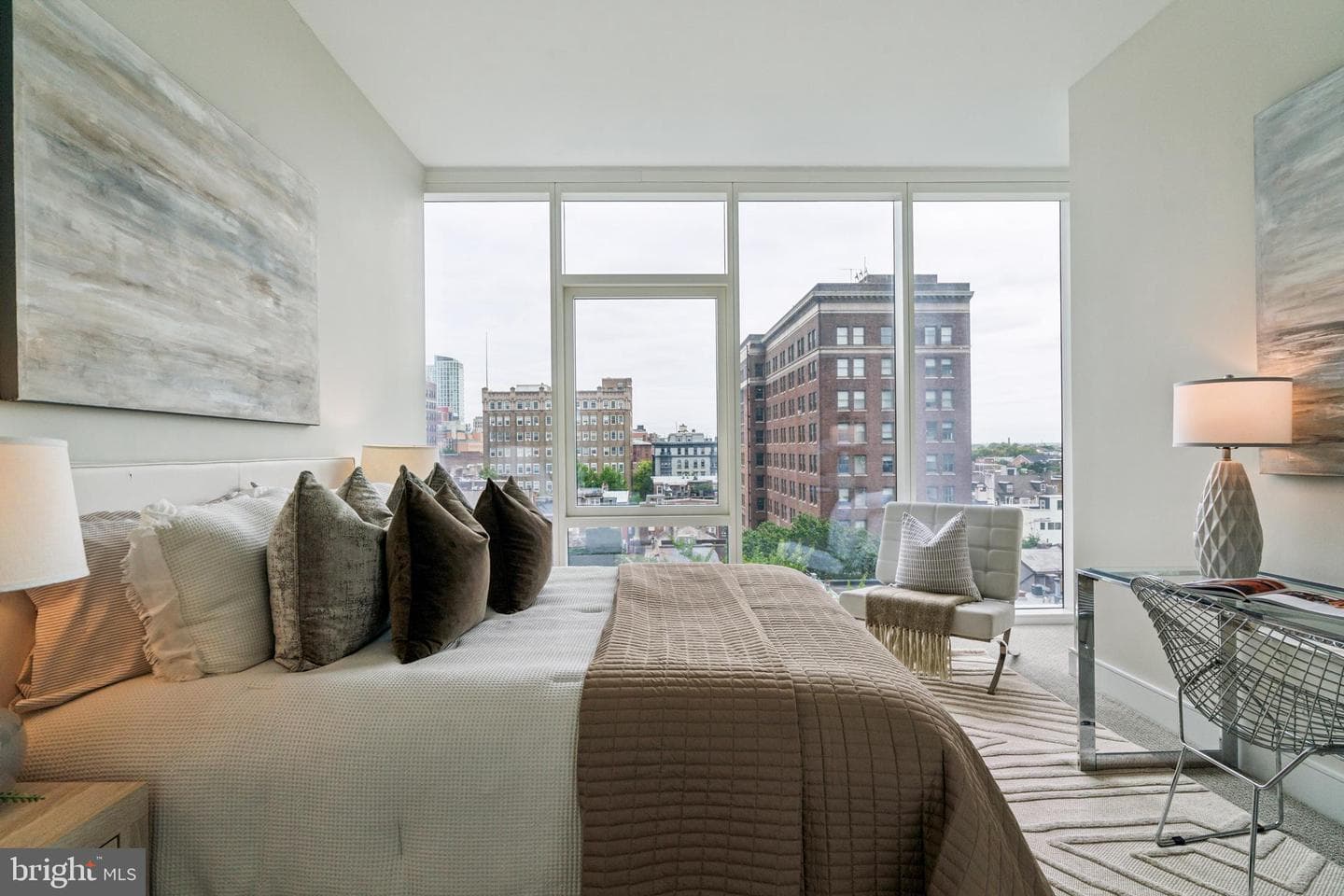 301 S Broad #802 photo 16