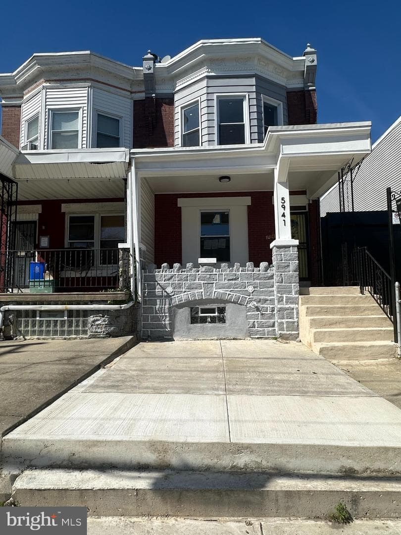 5941 Washington Avenue photo 1