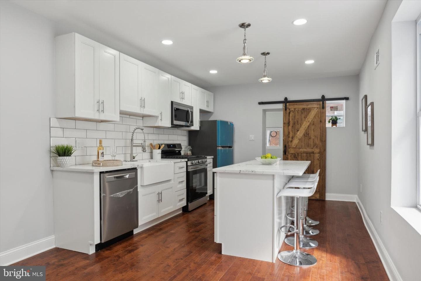 5941 Washington Avenue photo 11