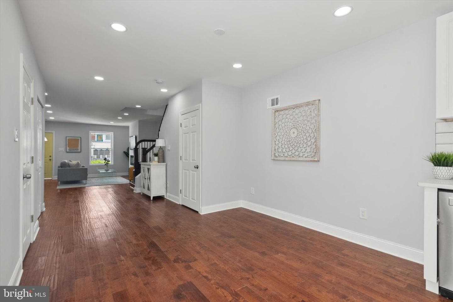 5941 Washington Avenue photo 8