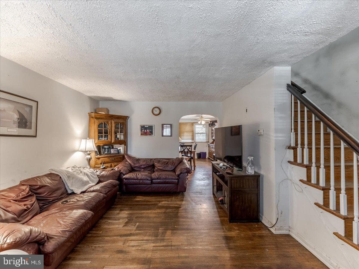 409 Delmar Street photo 9