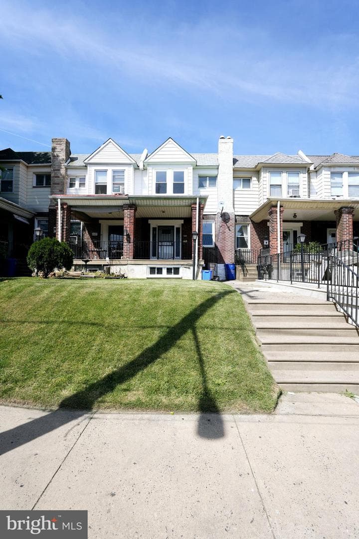 1149 Bridge Street photo 1