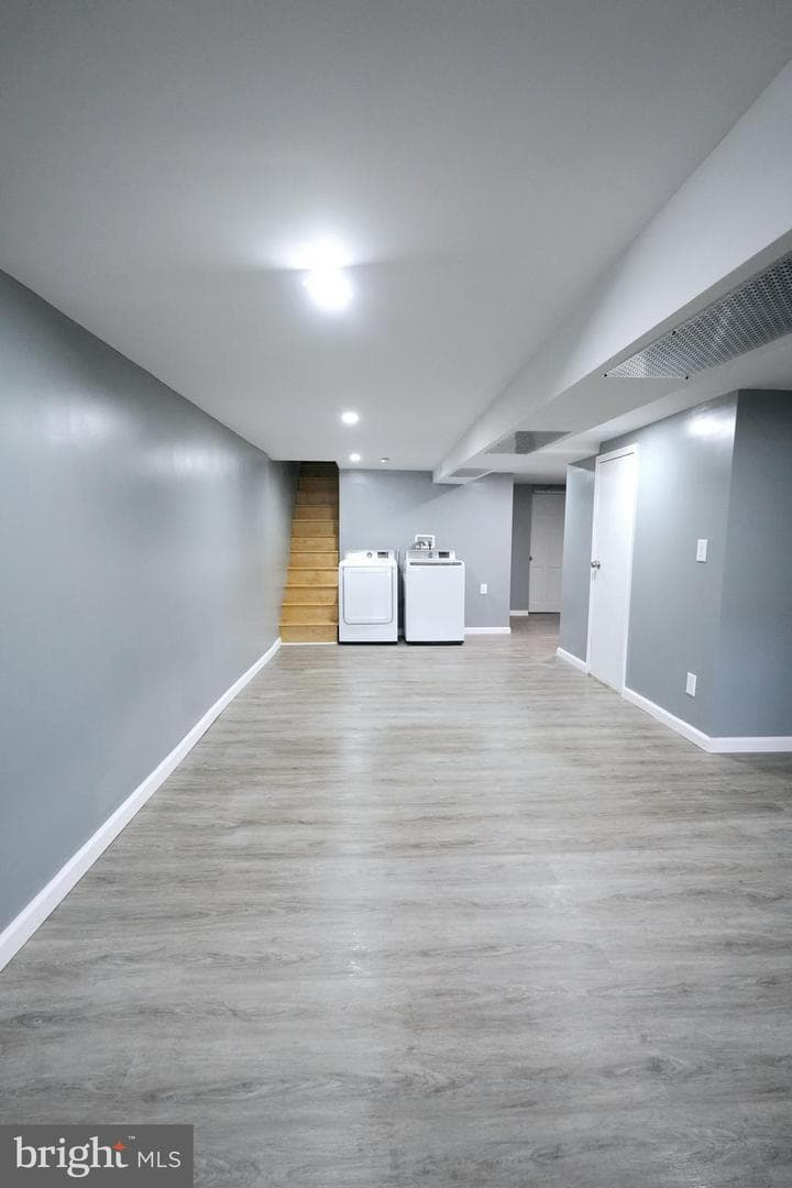 1149 Bridge Street photo 14