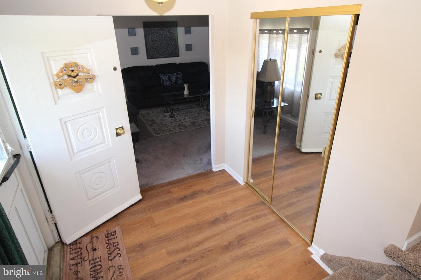 829 Densmore Road photo 24