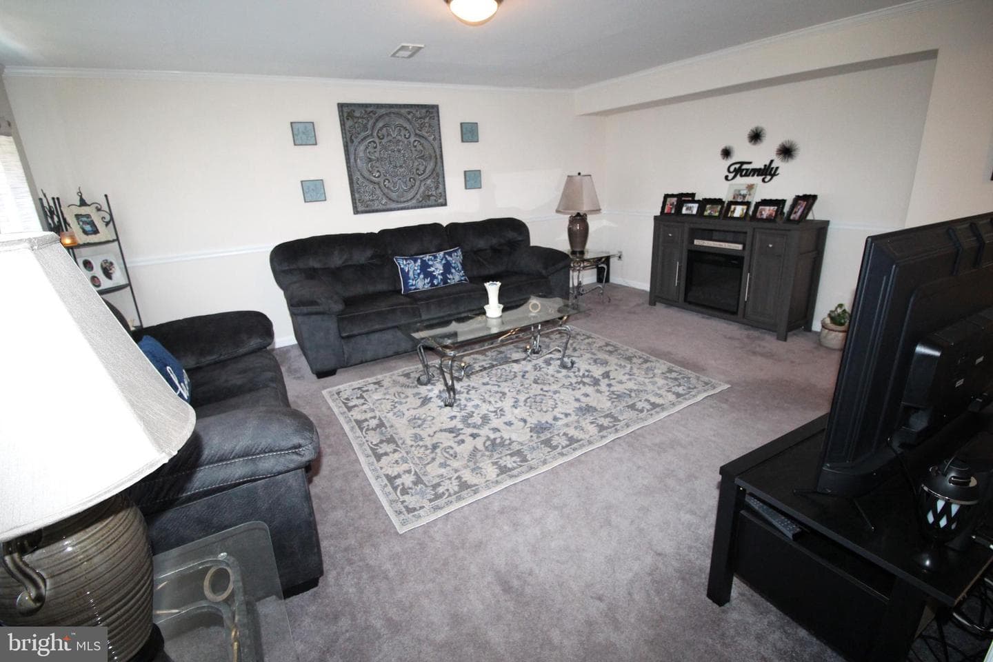 829 Densmore Road photo 28
