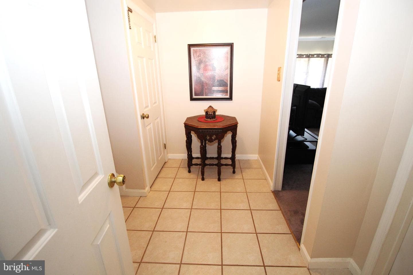 829 Densmore Road photo 29