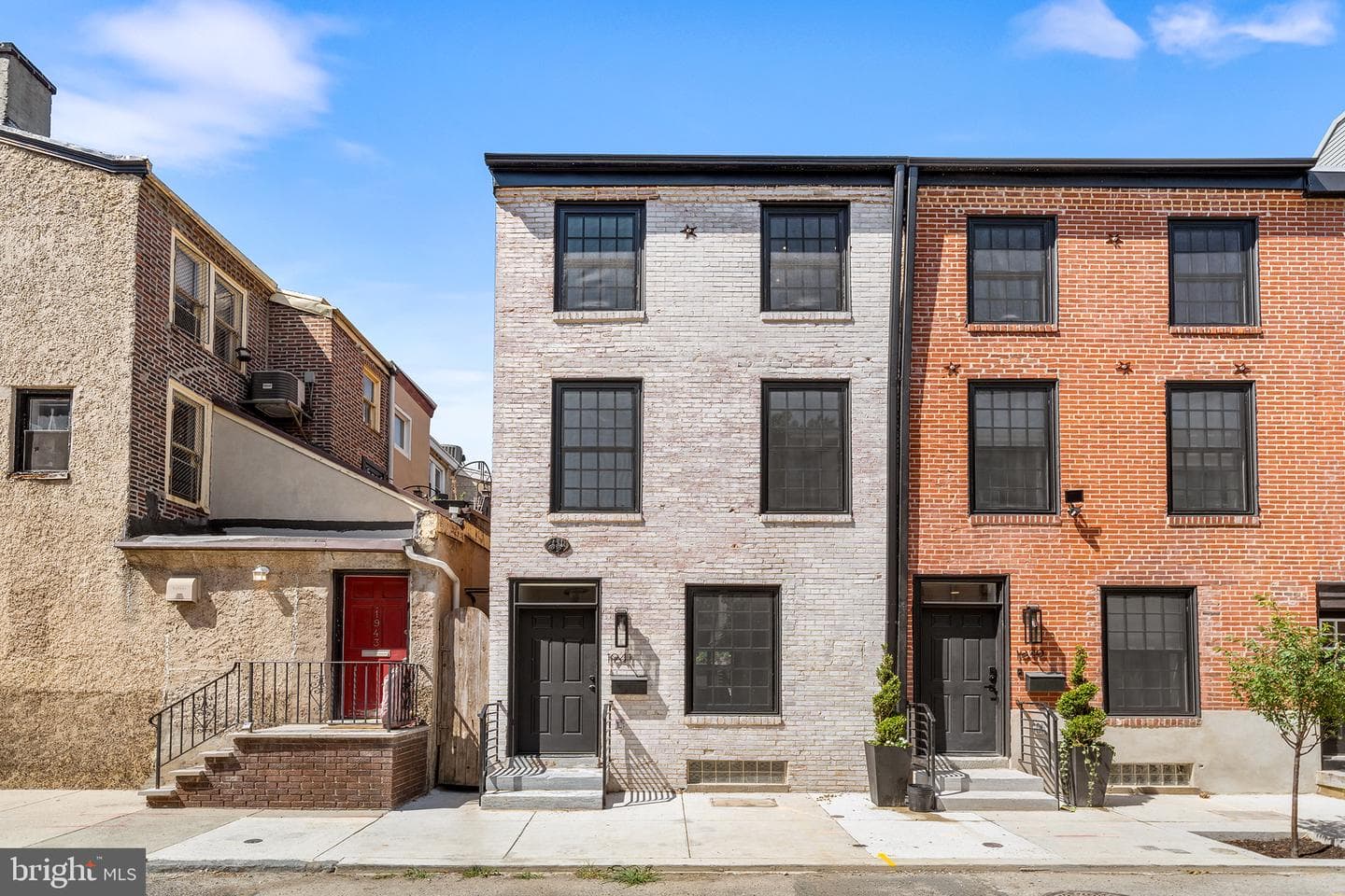 1941 Waverly Street photo 1