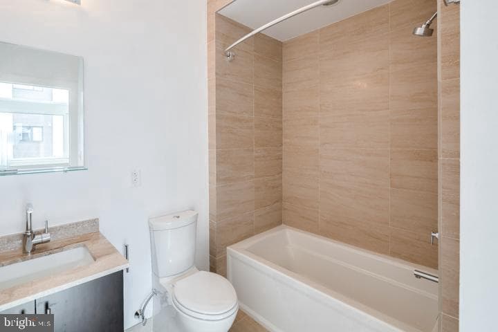 1102 N American Street #5 photo 12
