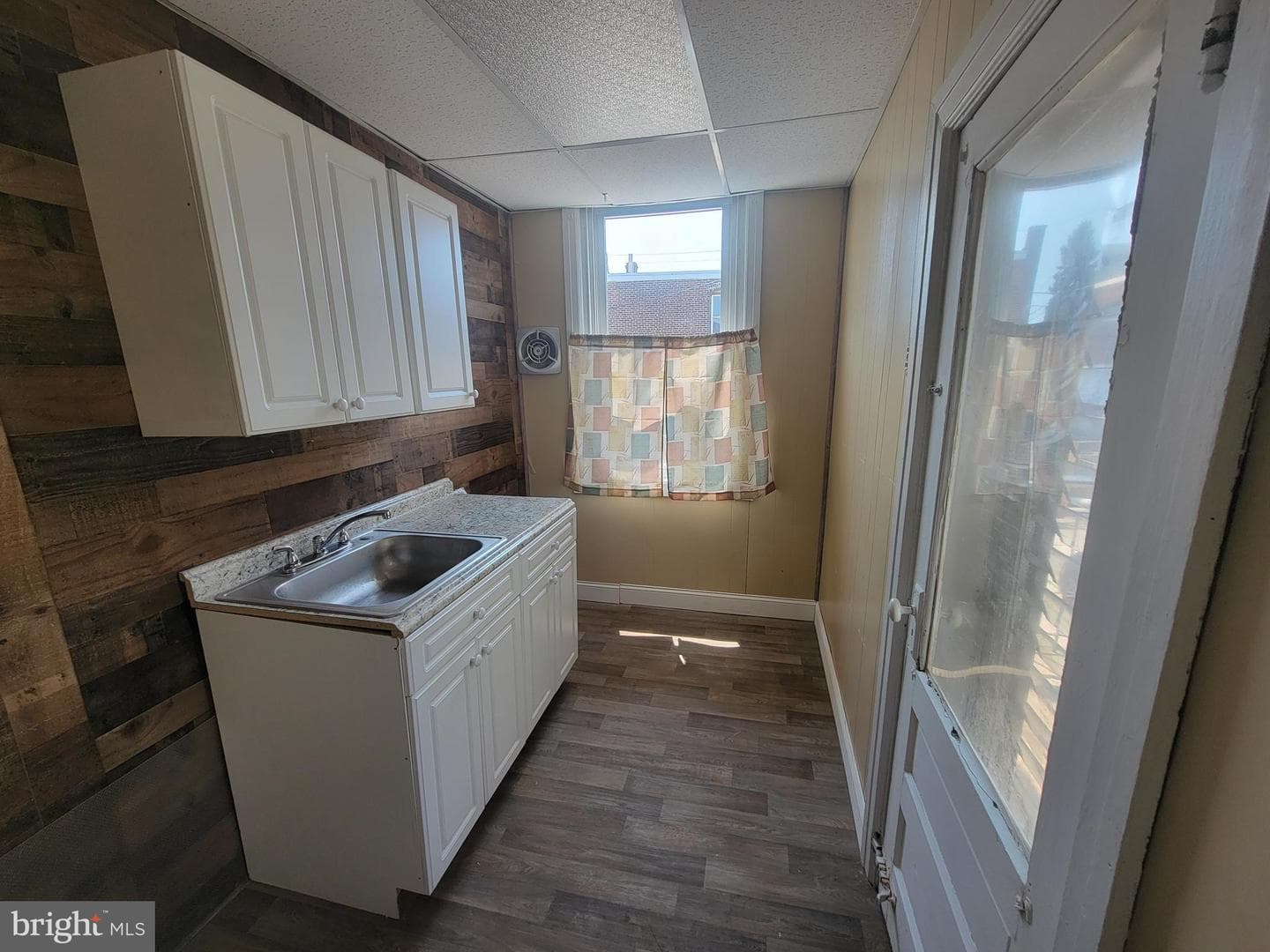 5243 Burton Street photo 10