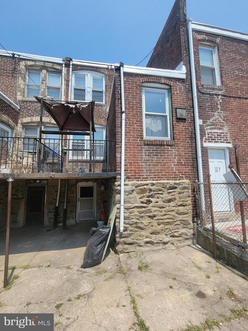 5243 Burton Street photo 31