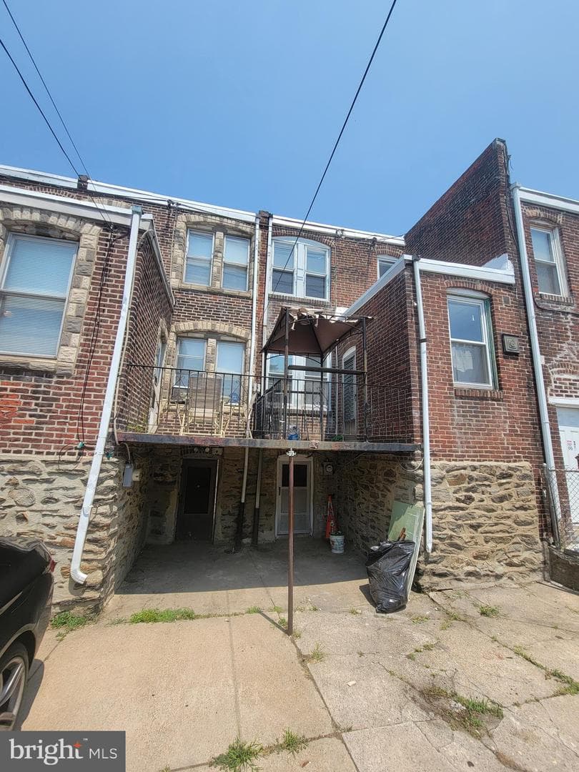 5243 Burton Street photo 32