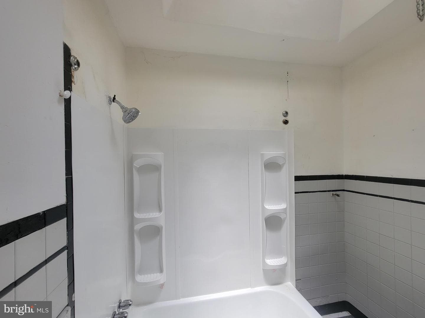 5243 Burton Street photo 47