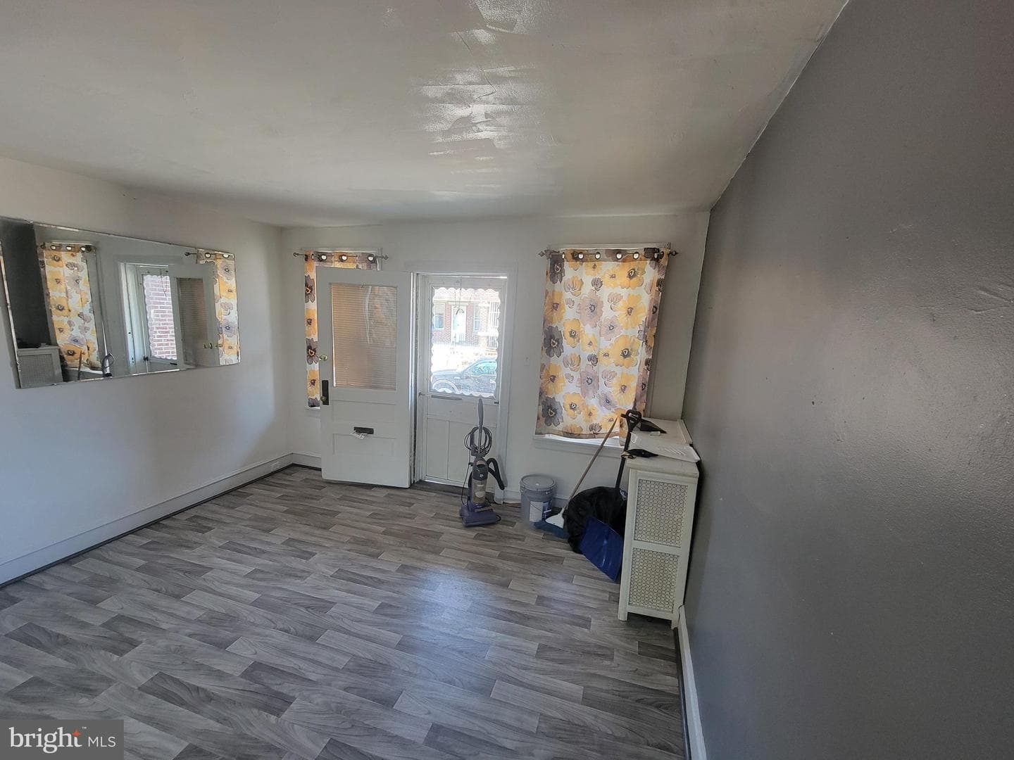 5243 Burton Street photo 5