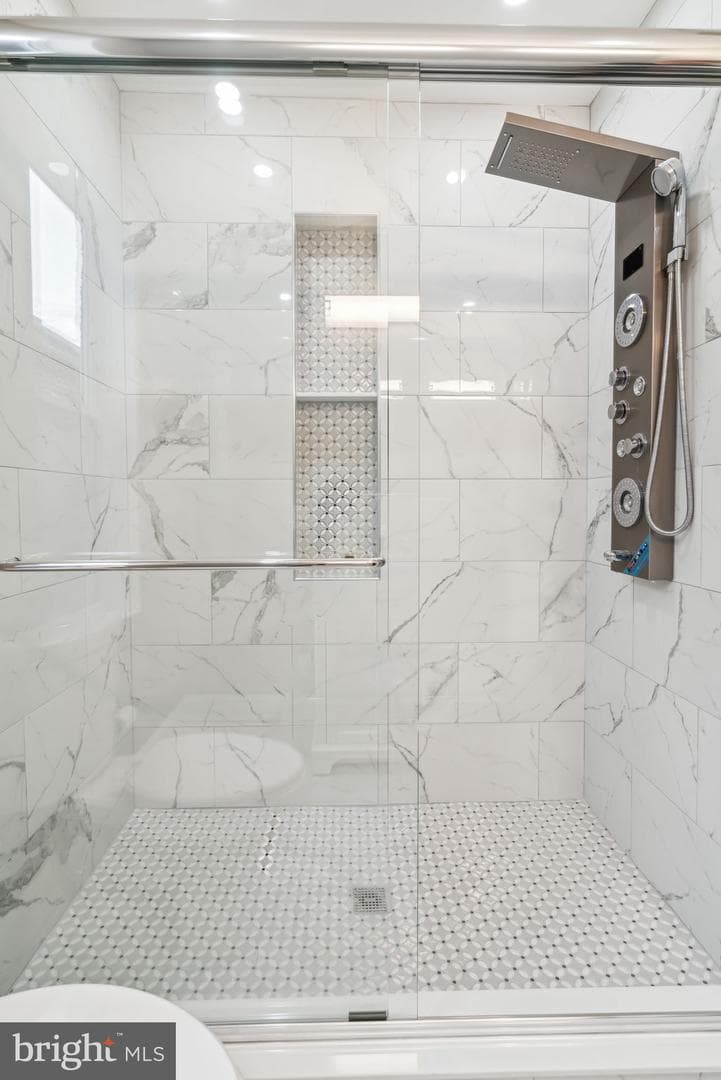 2433 N 17th Street photo 4
