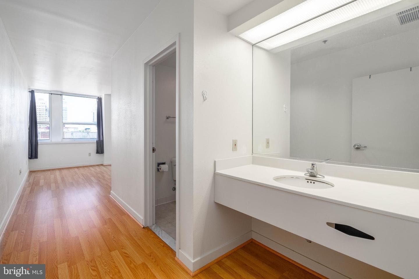 1100 Vine St # 415 photo 10
