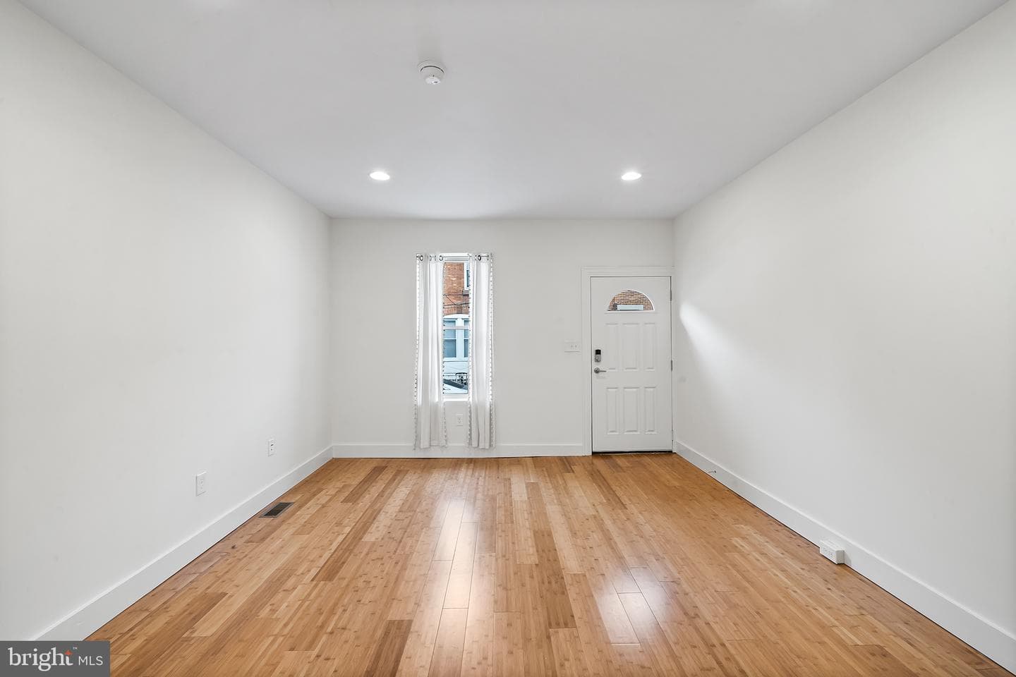 2342 Watkins Street photo 15