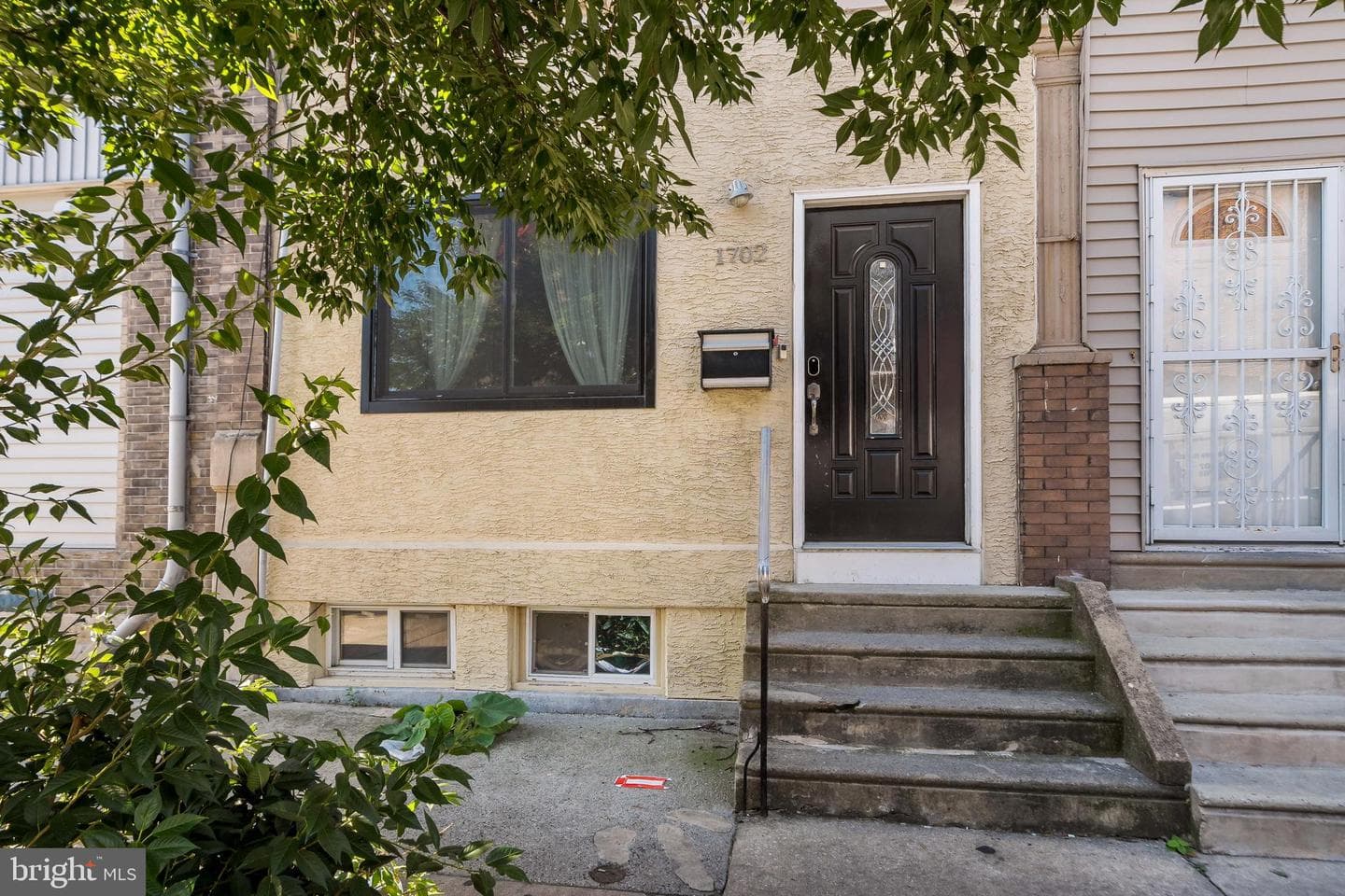 1702 Mifflin Street photo 2