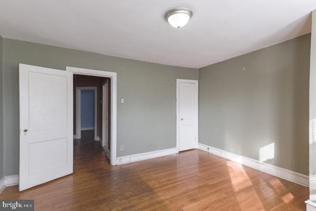 5946 Kemble Avenue photo 13