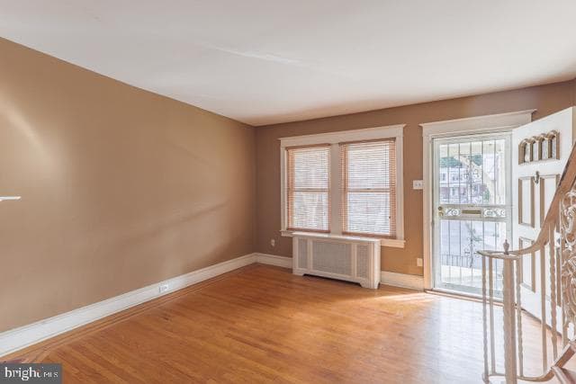 5946 Kemble Avenue photo 4