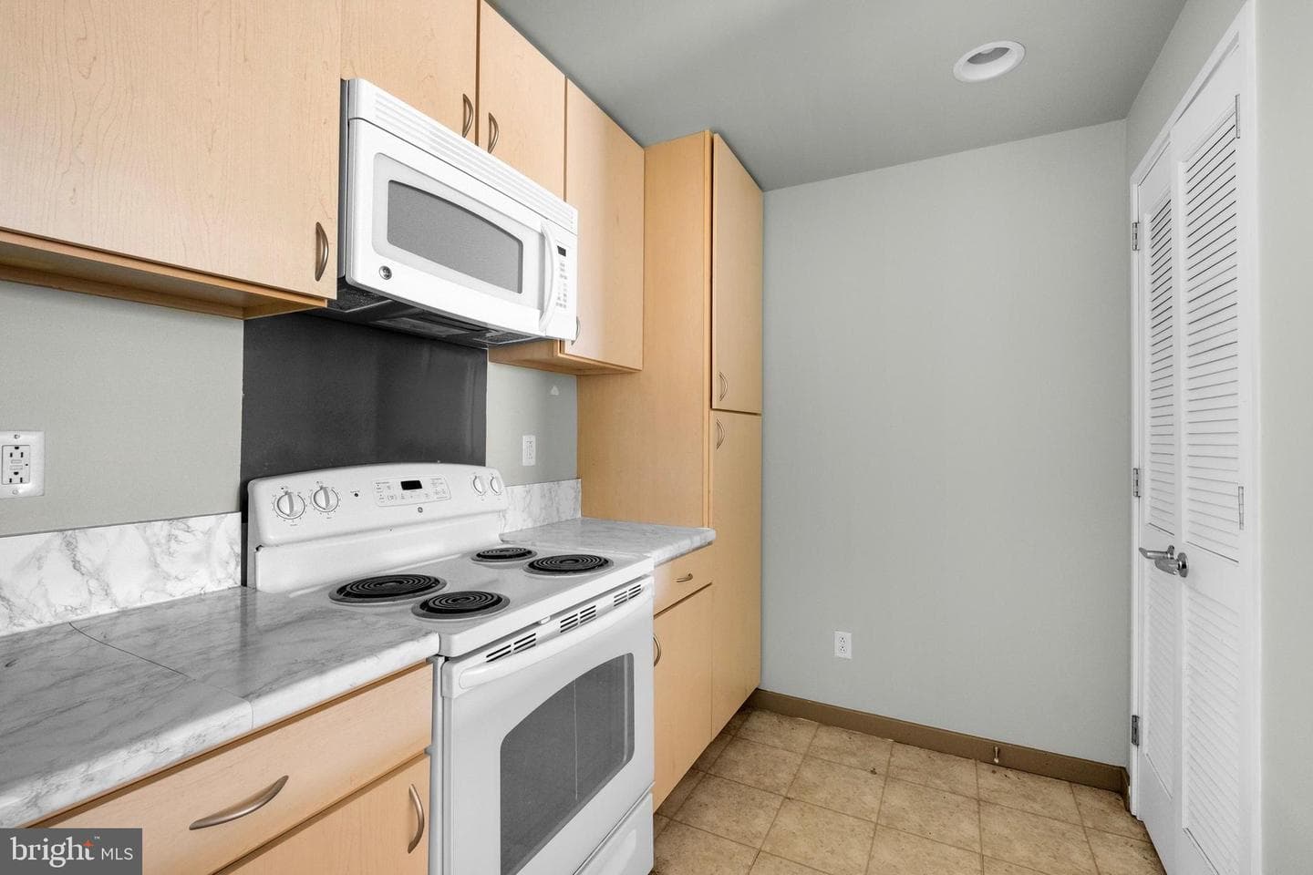 111 N 9th Street #518 photo 12