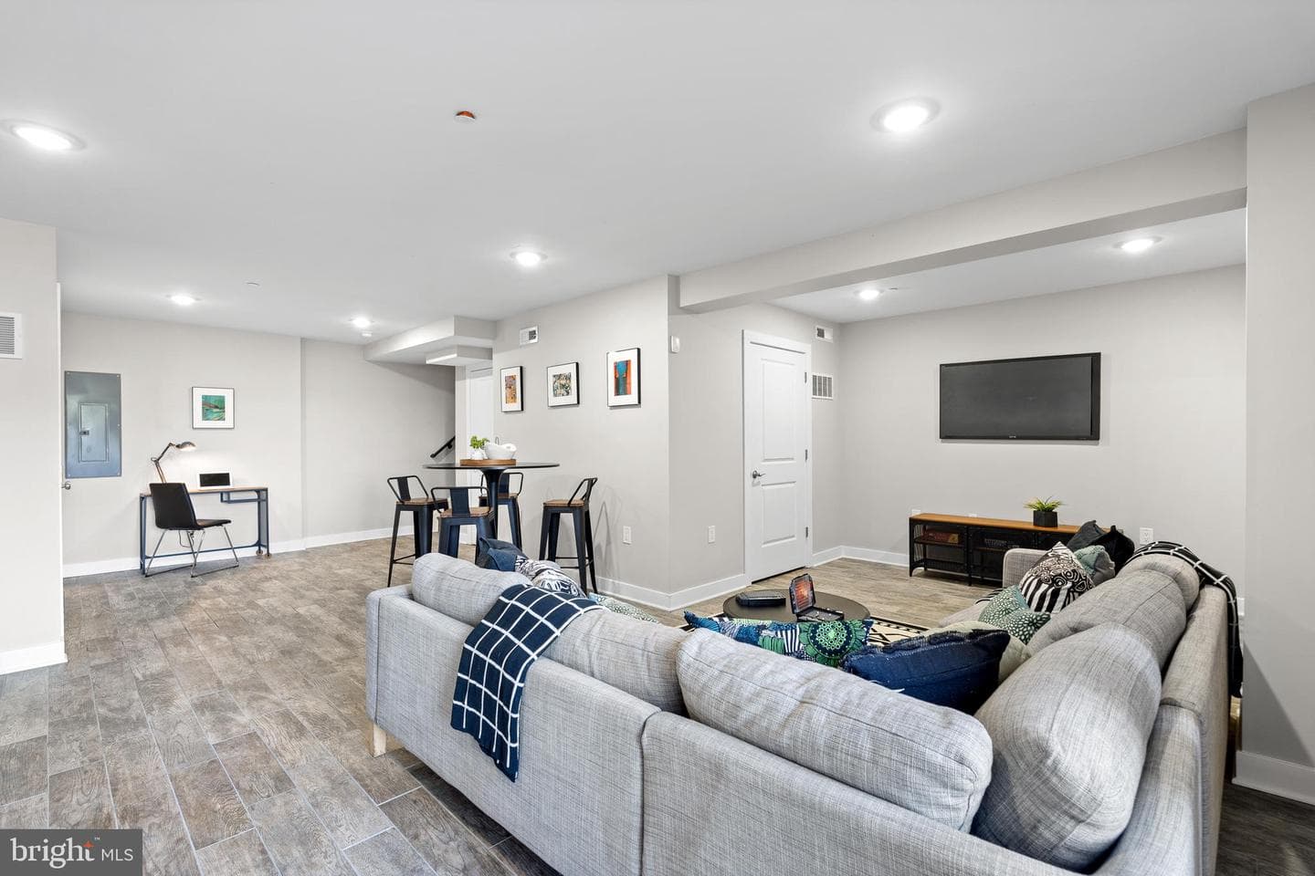 335 Wright Street photo 33