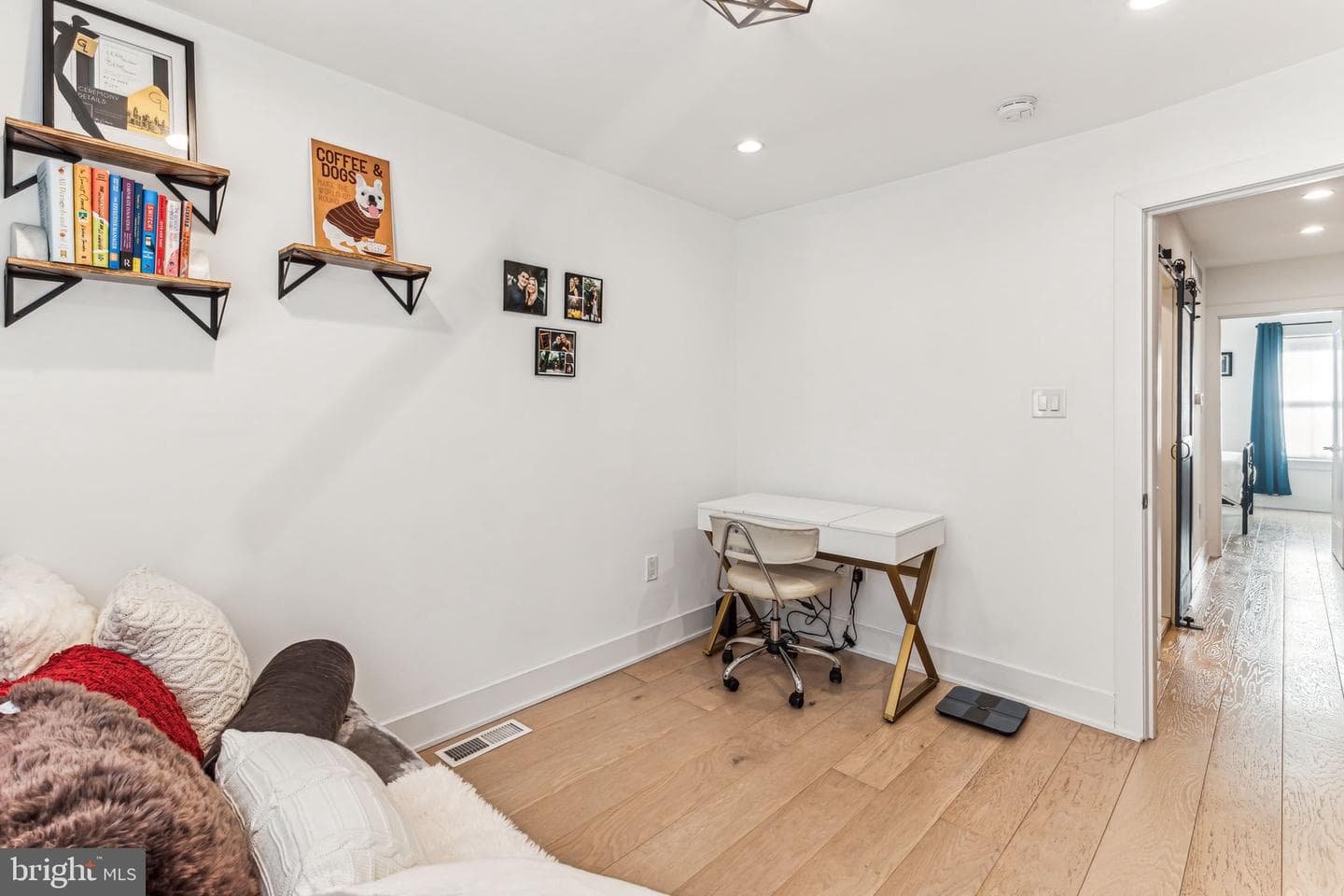 331 Winton Street photo 22