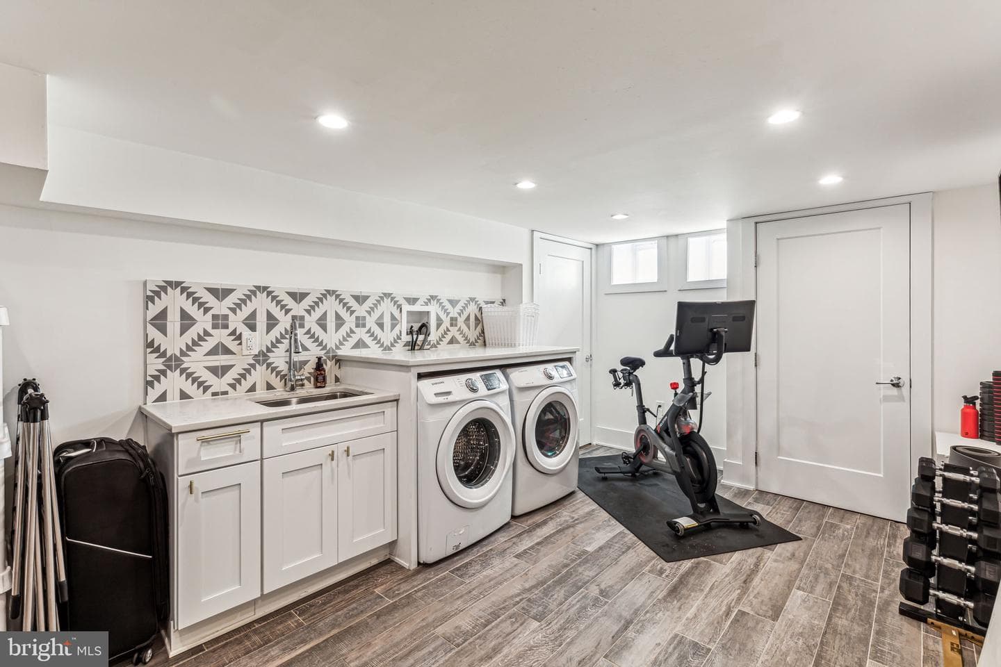 331 Winton Street photo 23