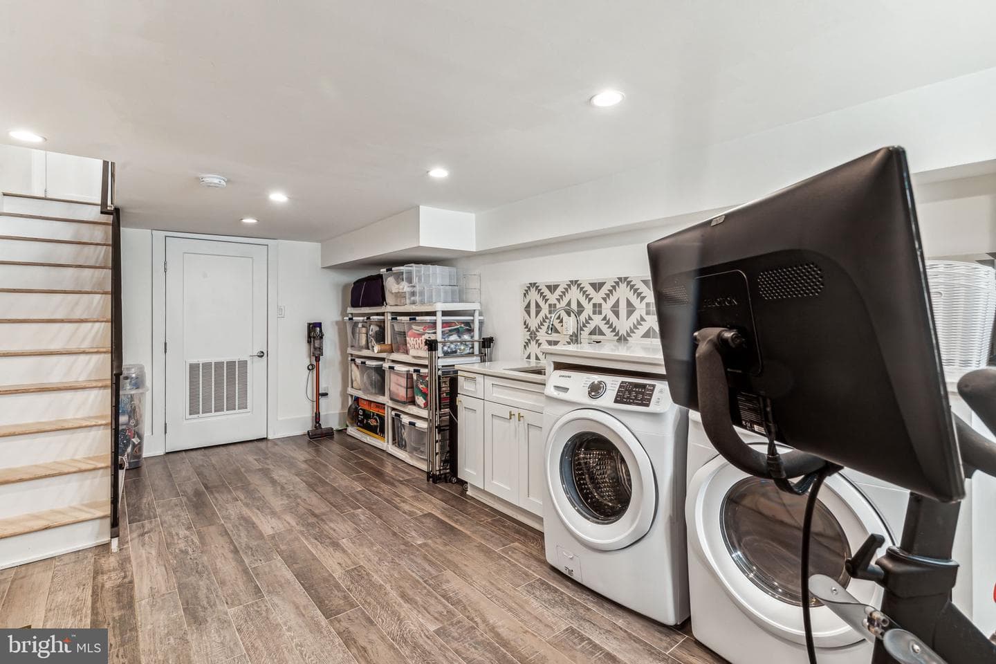 331 Winton Street photo 24